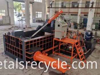 Y81f-250 Scrap Press Machine Aluminum Cans Hydraulic Baler (CE)